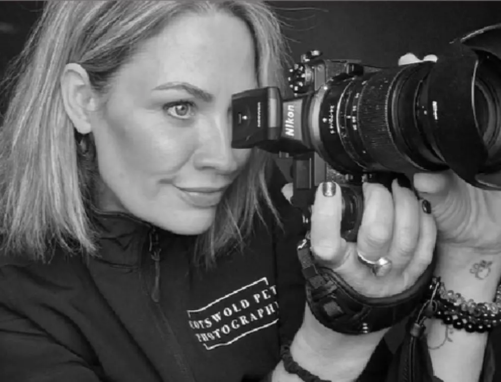 Lucie behind her camera