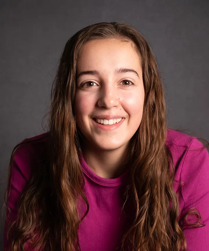 smiling actor girl 