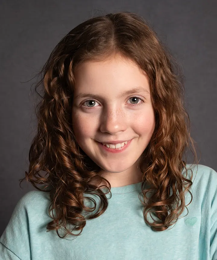 smiling girl actor